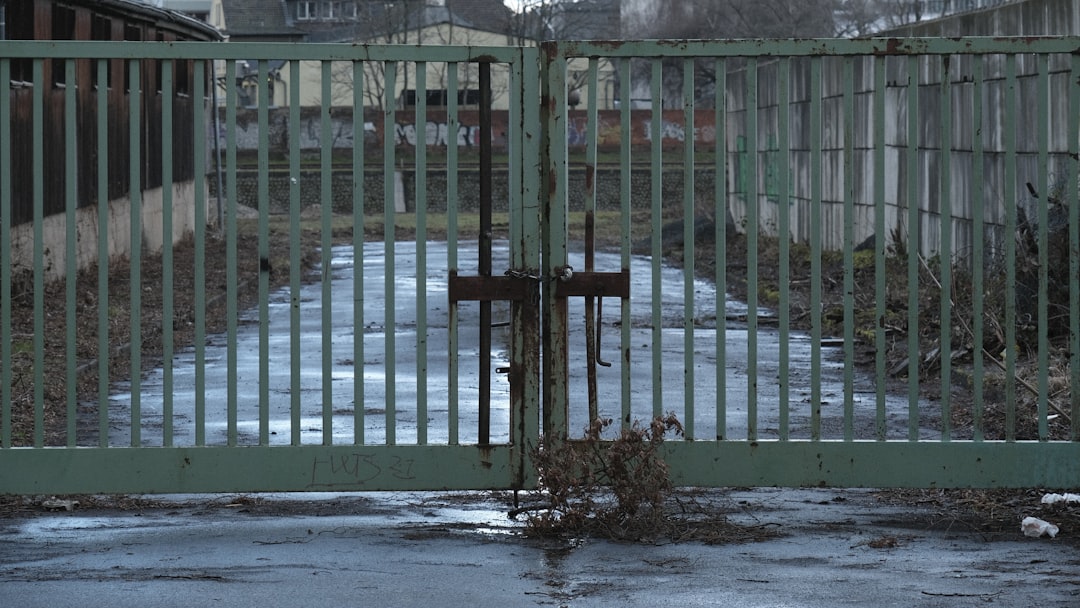 Metal gate installation in Mount Pleasant, SC